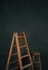 759 Green Distressed Text L