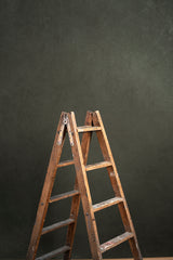 7602 Olive Green Mid Text L