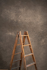7604 Warm Grey Strong Text L