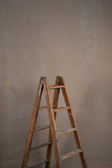 7744 Warm Grey Mid Text M