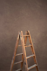 8096 Brown Mid Text L