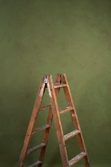 8122 Green Mid Text L
