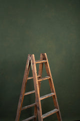 8205 Green Mid Text L