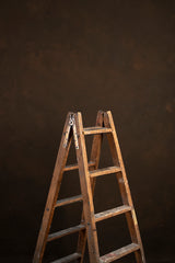 8524 Brown Mid Text M