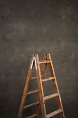 8579 Greenish Grey Distressed M