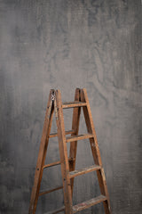 8586 Grey Distressed Text ST