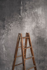 8627 Gray Strong Text L