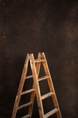 8760 Brown Mid Text M