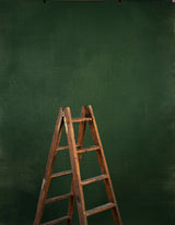 9039 Green Distressed Text L