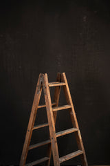 9190 Warm Grey Distressed Text M