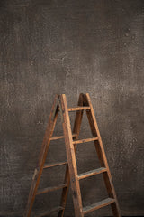 9204 Brown Distressed Text M