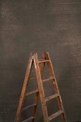9534 Warm Grey Distressed Text L