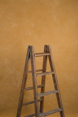 Ochre Mid Text M