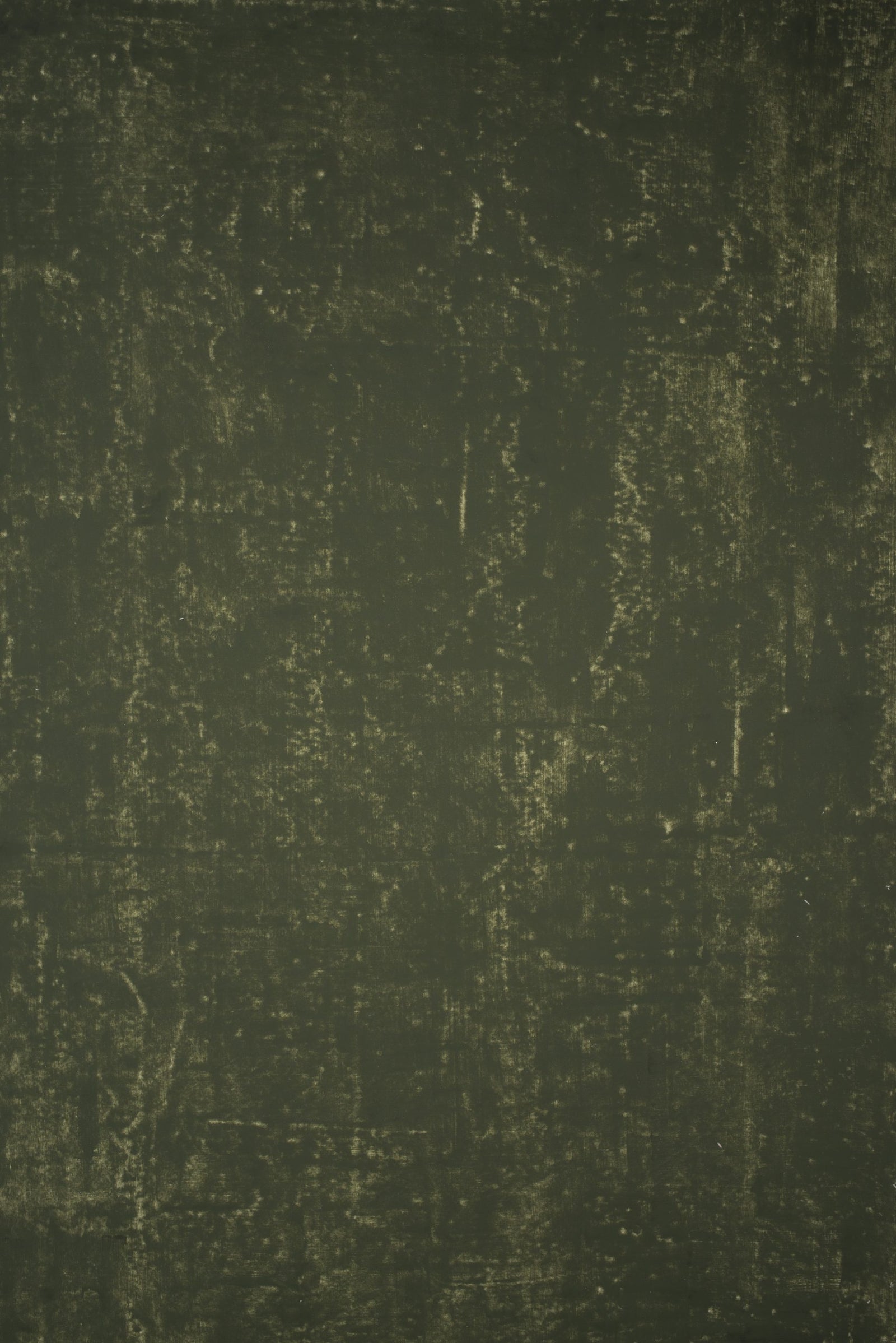 Green Distressed Text M