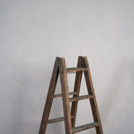 7050-LIght-Grey-Mid-Text-Ma.jpg