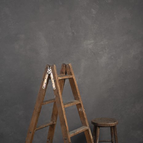 828-Grey-Mid-Text-La.jpg