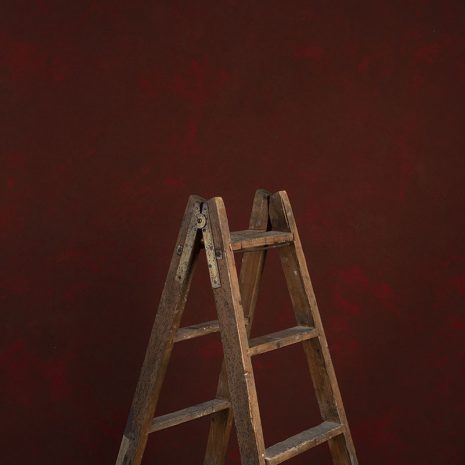 9692 Red Mid Text La