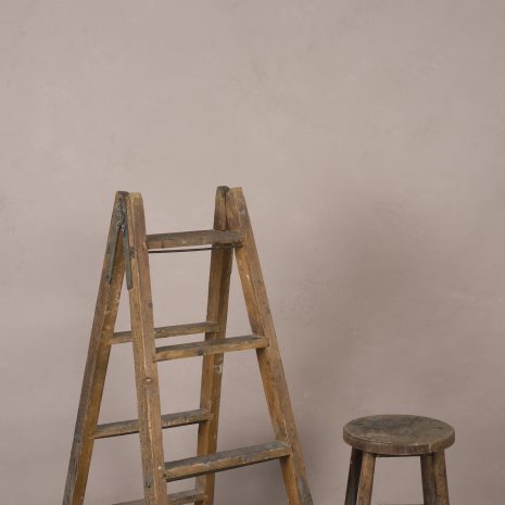 1018 Beige Low Text L+a