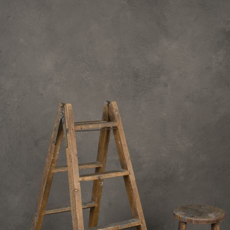 1110 Grey Mid Text L+a