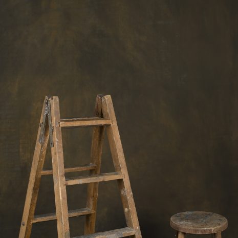 1171 Brown Distressed Text L+a