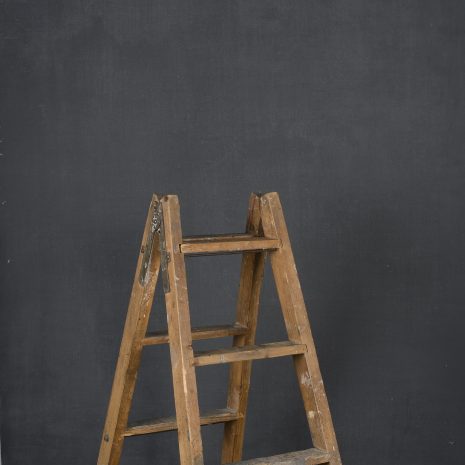11595 Dark Grey Distressed Text STa
