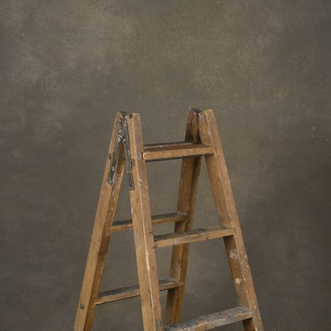 11599 Warm Grey Distressed Text STa