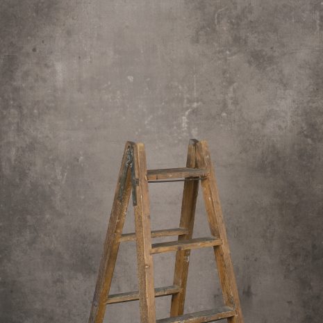 11661 Warm Grey Distressed Text La
