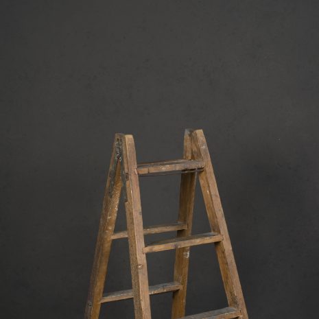 11870 GRey Low Text La