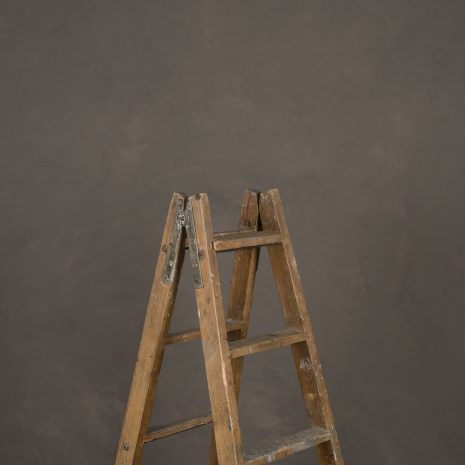 12020 Warm Grey Low Text La
