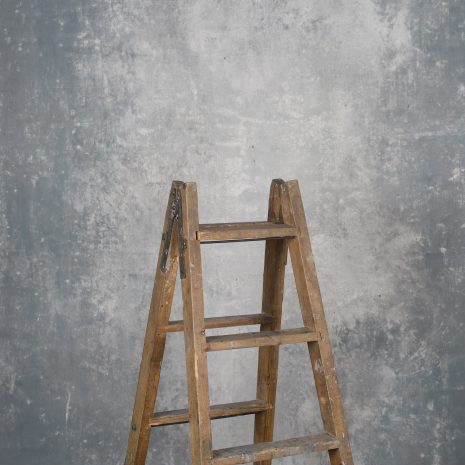 12056 Cold Grey Distressed Text La