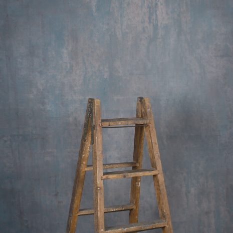 12057 Cold Grey Distressed Text La