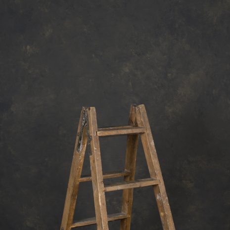 12103 Olive Green Mid Text La
