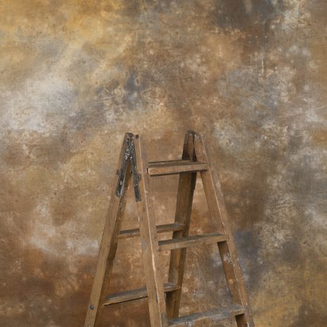 12111 Ochre Strong Text La