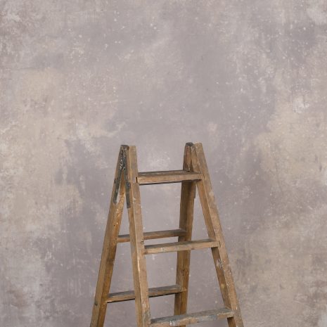 12119 Beige Strong Text La