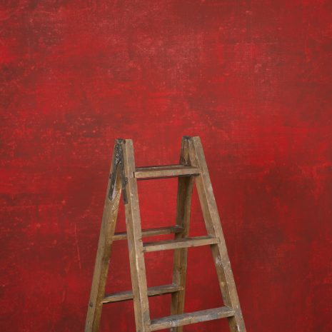 12131 Red Distressed Text La