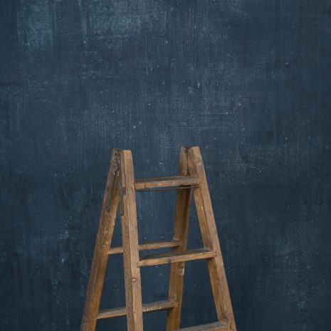 12142 Blue Distressed Text La