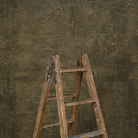 12200 Olive Green Distressed Text Ma