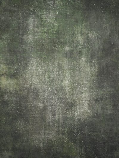 12470 Green Distressed Text M