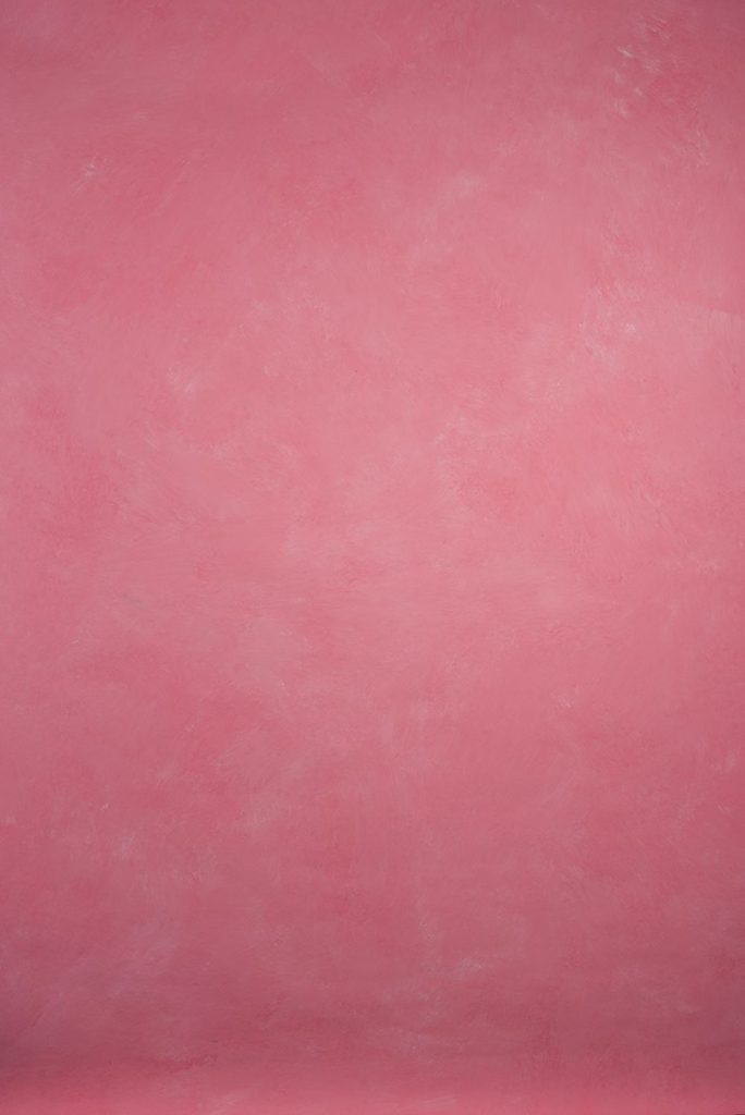 Light pink backdrop Mid Text M