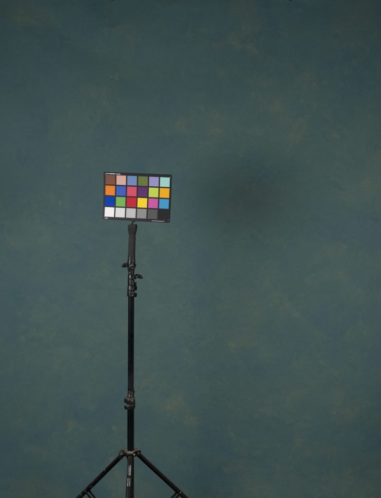 Best 7 Turquoise Backdrops for E-Commerce and Fashion Photography 5 Green and Turquoise Backdrop