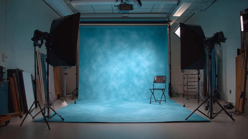 Best 7 Turquoise Backdrops for E-Commerce and Fashion Photography 10 Turquoise Backdrop in Photography Studio